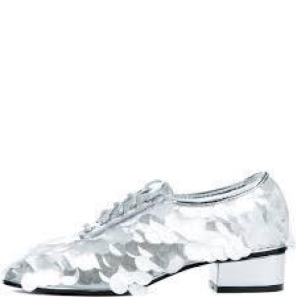 NWT Cape Robbin Michonne Oxfords  Silver - Picture 2 of 2